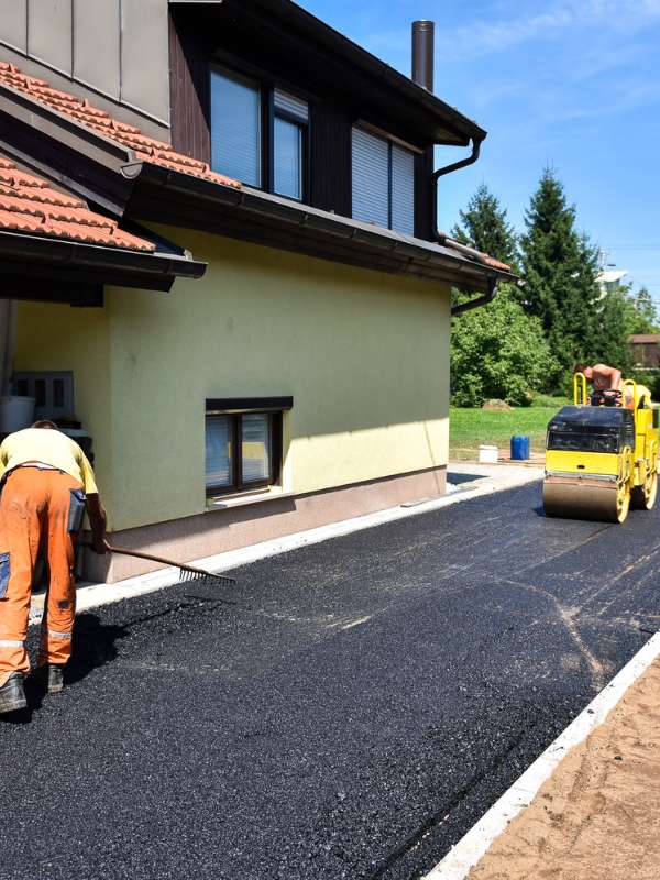 maxpaving_services_asphaltpaving_step2